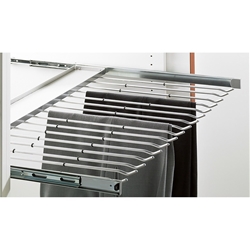 Hettich Schrank-Hosenhalter, ausziehbar, Korpusbreite 1000mm 9079963, Stahl silber pulverbeschichtet, Belastbarkeit 15kg B 935mm, H 37mm, T 500mm, Anzahl Hosenhalter: 16 Stück