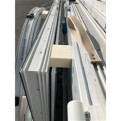 Transportpad XPS 48x48x30mm Kleber einseitig, wieder ablösbar einzeln geschnitten Krt. a 1500 Stück, Druckfestigkeit 150 – 200 kg/cbm Nr. 425906 (alt: SD 4830)