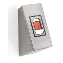 Navkom Edelstahl Träger 30°, (R2-IN-1), Aufputzgehäuse, in Kombination mit Modul R7-MX-300-INOX Nr. BRK-SS-INC-30