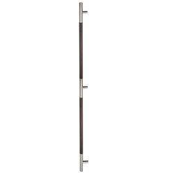 Stoßgriff Serie 8000 Holz Ø 30mm, L 1600mm, BA 1300mm, 3 gerade Stützen, inkl. einseit. Befestigung, Holzeinsatz 2x450mm Länge, Oberfl. 60/EID (Edelstahl matt/Eiche dunkel geb.) Nr. 24622