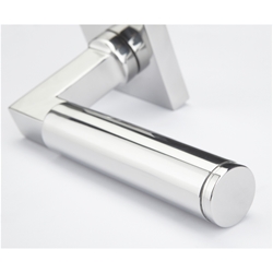 ZT-Drückerpaar 1831 INFINITY, mit Smart-Clip Rosetten 2311, fest/drehbar, mit Rückholfeder, TS 37-47mm, Oberfl. 61 (Edelstahl poliert) Nr. 14417