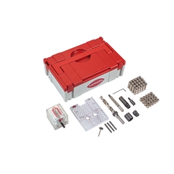 Lamello Invis Mx2 Starterset, im Systainer Lieferumfang: 20x Invis Mx2 mit Eindrehmutter 14 mm Invis Mx2 Eindrehwerkzeug Invis Mx2 Eindrehlehre MiniMag Mx2 inkl. Federwelle Rasto Lochplatte, Positionierbolzen, Befestigungsschraube Rasto Bohrbuchse Ø12 mm Bohrer Ø12 mm, Tiefensteller, Aufsteckhülse Nr. 6100300