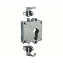 JuNie Drehstangenschloss 7403, PZ gelocht D: 40mm rechts/links, bestehend aus: 2x 1310 Hakenlager, 1x 2415 Schließhaken, 1x 2425 Schließhaken, 2x 2530 Schließbolzen auf Platte, 1x 2572 Schließwinkel, 1x 7422 Stulpschraube für Profilzylinder Nr. 7403.40002