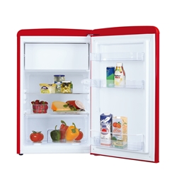 Amica Kühlschrank mit Gefrierfach im Retro Design, 88 cm Höhe, chili red, Energieeffizienzklasse, Energieverbrauch: pro Jahr 137 kWh, Nutzinhalt total: 108, Kühlen: 95, Gefrieren: 13 Kühlen: Abtauung automatisch, 1 Glasablage, 1x Gemüseschublade, 3x Türablagen, LED-Beleuchtung, Gefrieren: Abtauung manuell, 1x Gefrierfächer mit Klappe Nr. KS 15610 R